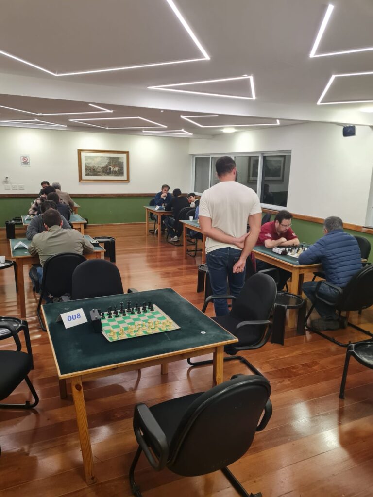Torneios de Xadrez no Bridge Club - Escola de Xadrez do Milos
