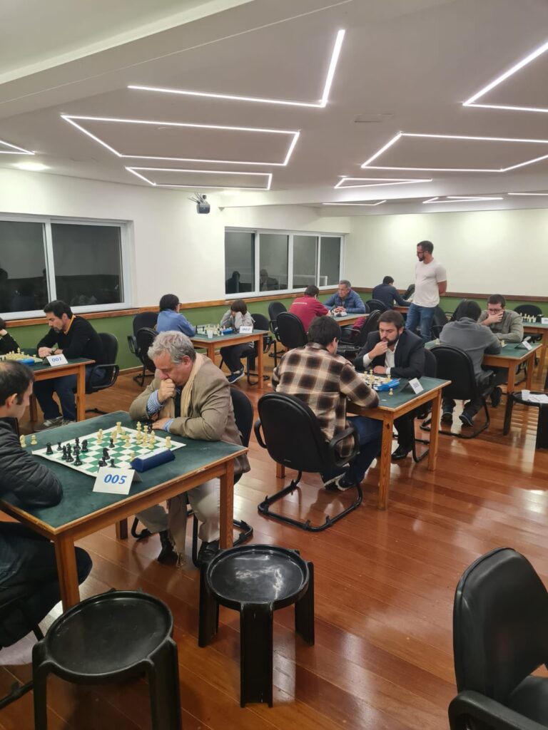 Torneios de Xadrez no Bridge Club - Escola de Xadrez do Milos